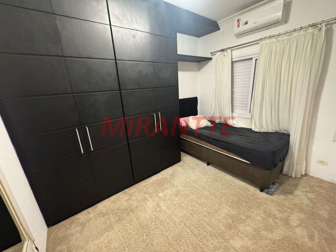 Sobrado de 400m² com 4 quartos em Jardim Samambaia – Mairiporã