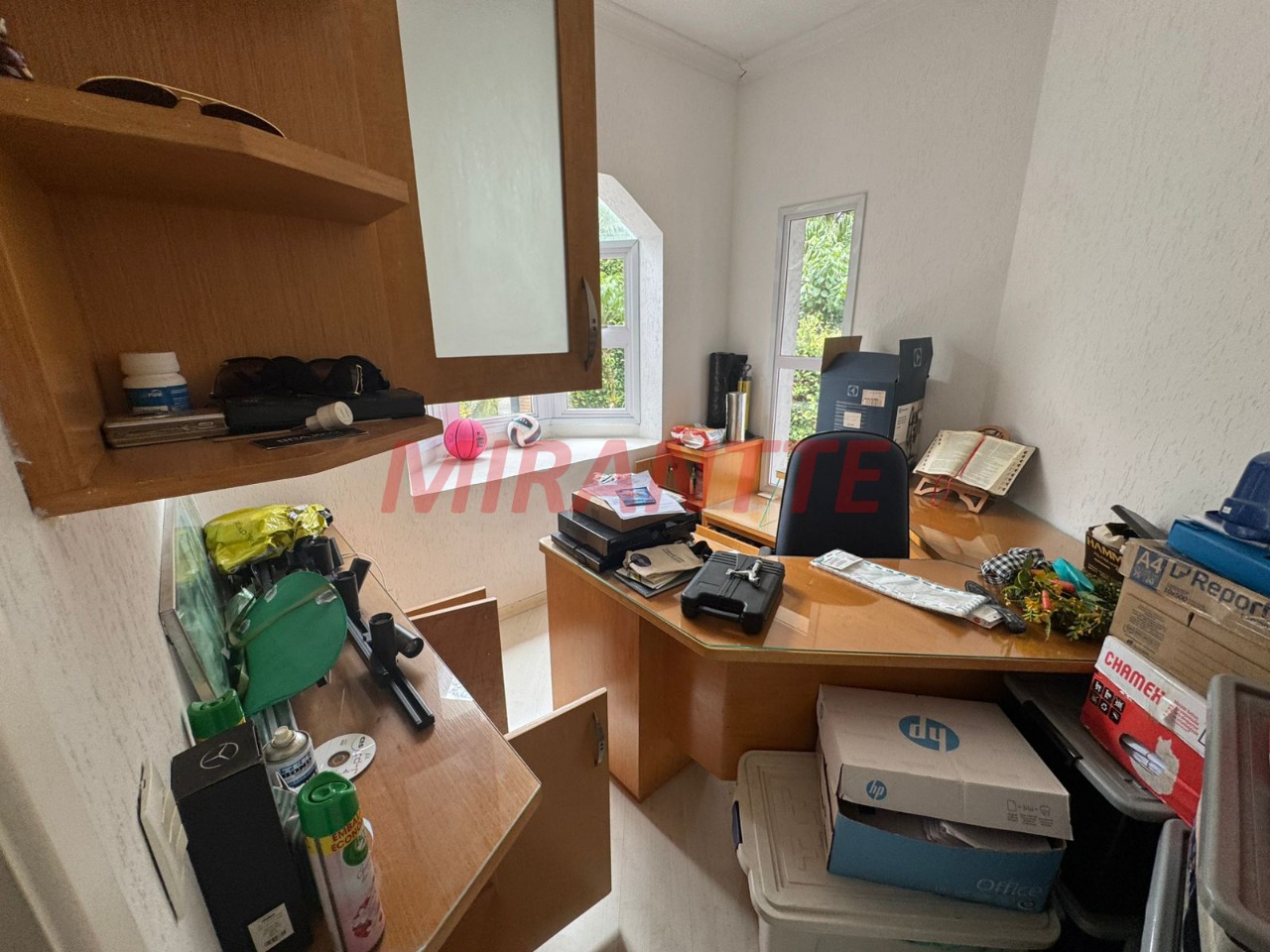 Sobrado de 400m² com 4 quartos em Jardim Samambaia – Mairiporã