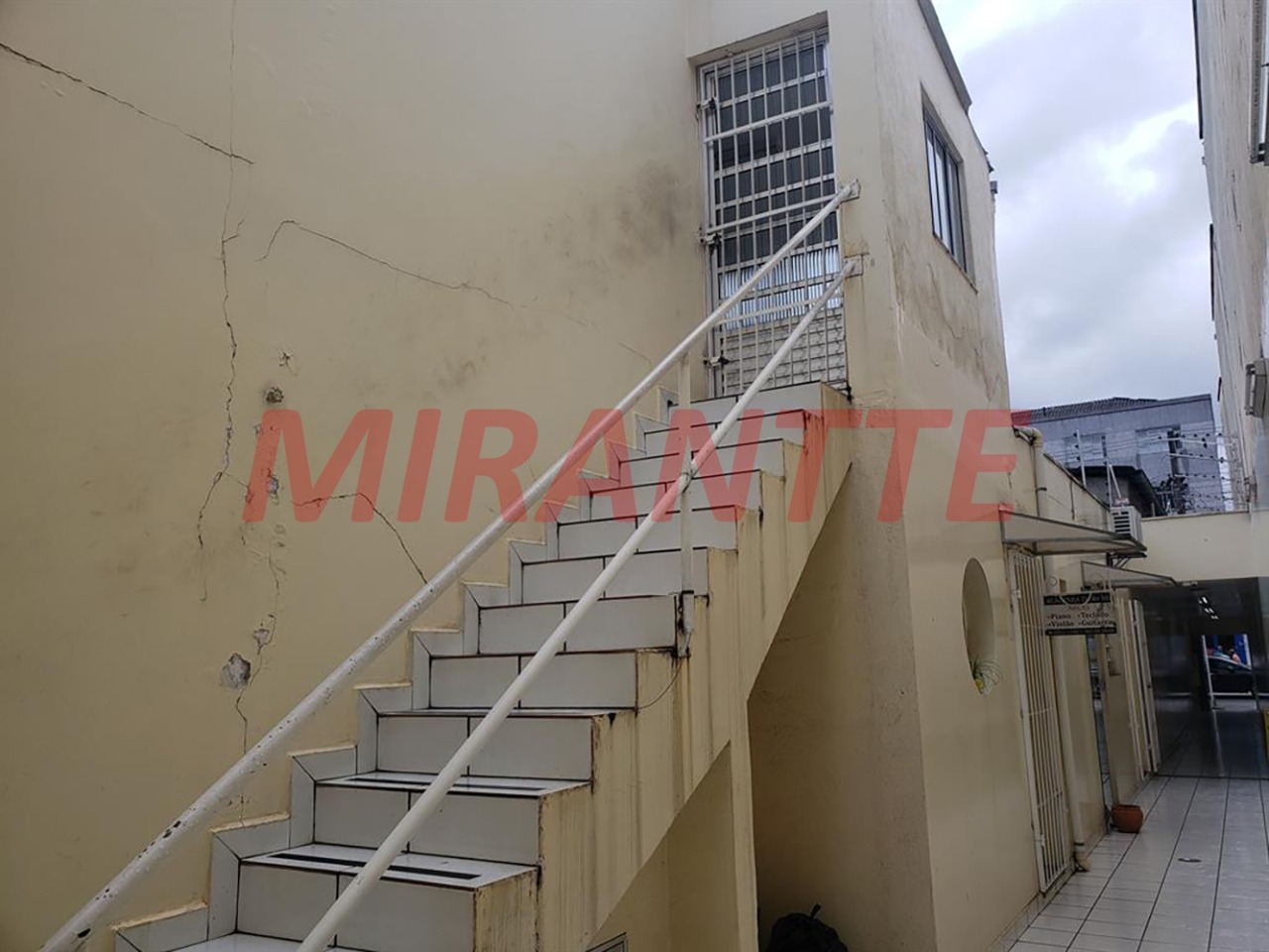 Comercial de 160m² em Jaçana