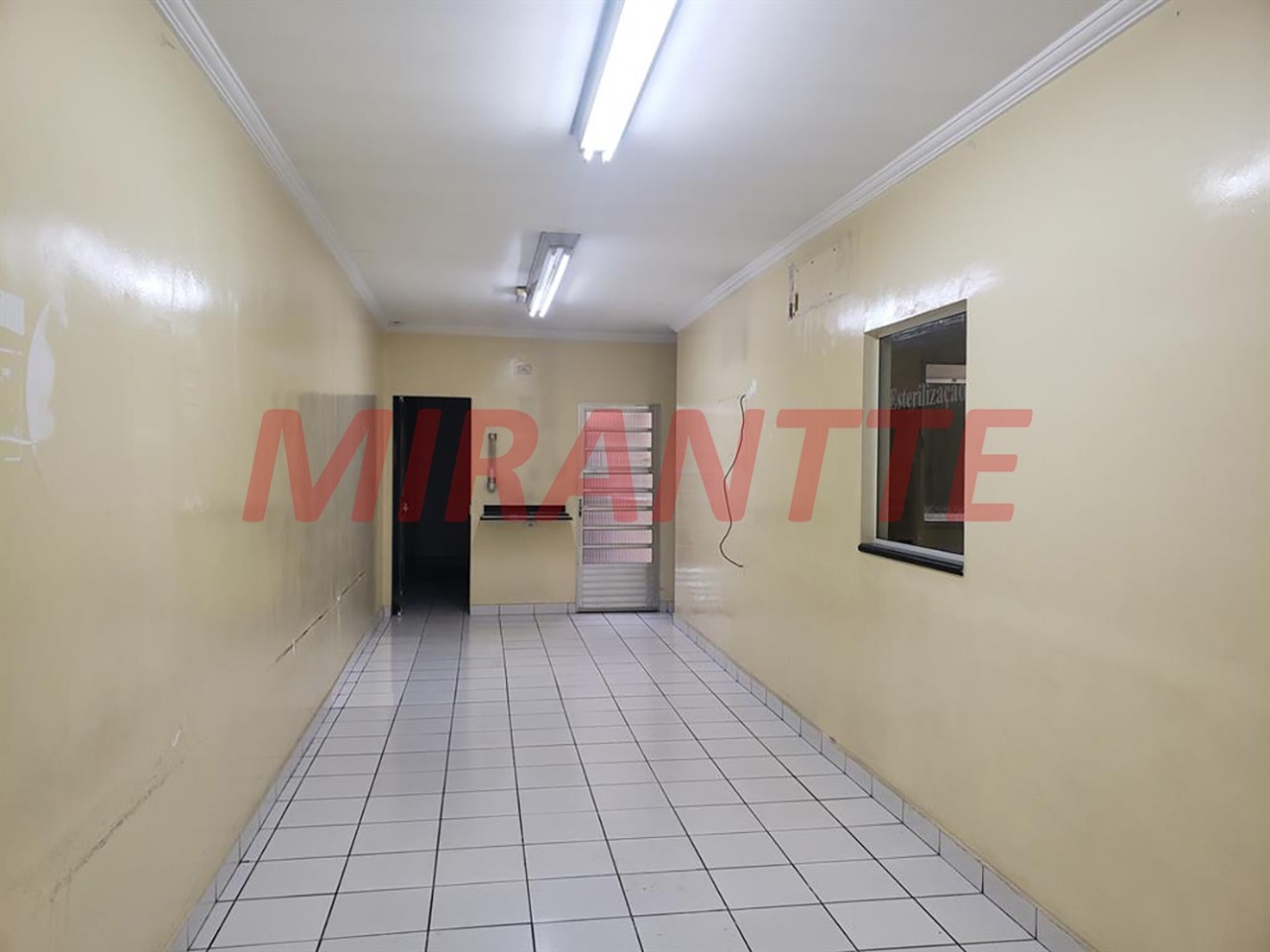 Comercial de 160m² em Jaçana