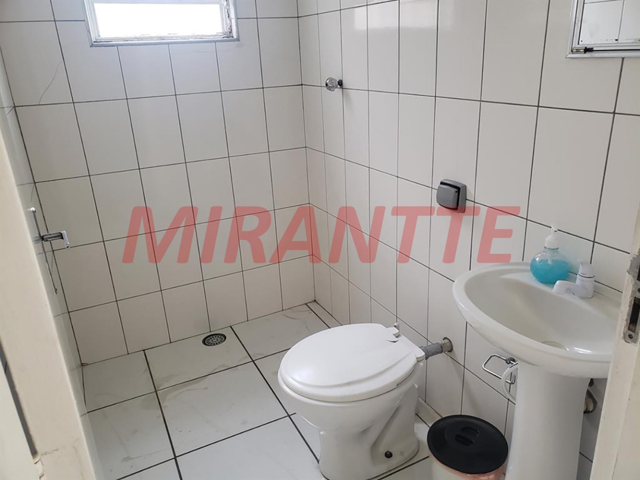 Comercial de 160m² em Jaçana