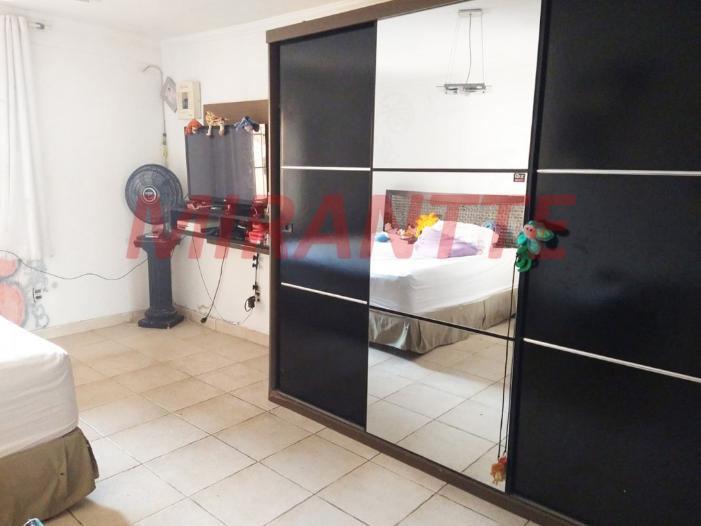 Casa terrea de 190m² com 4 quartos em Vila Mazzei