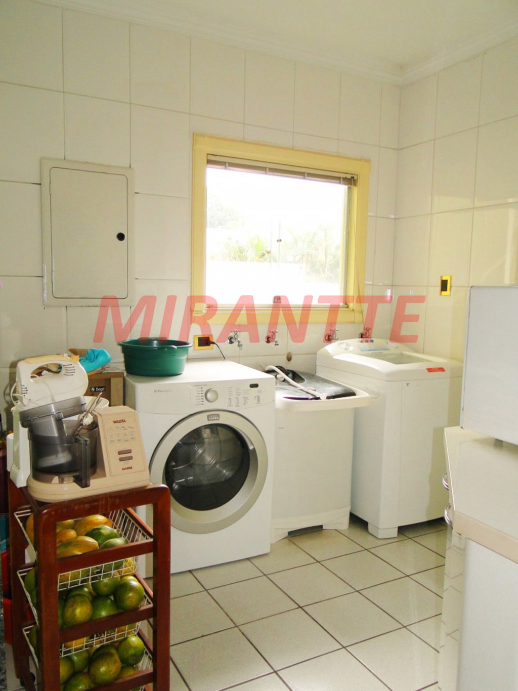 Sobrado de 885m² com 3 quartos em Horto Florestal