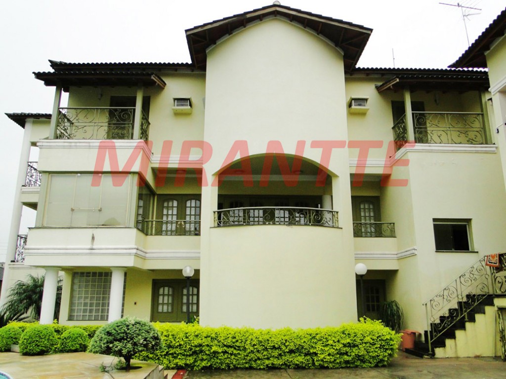 Sobrado de 885m² com 3 quartos em Horto Florestal