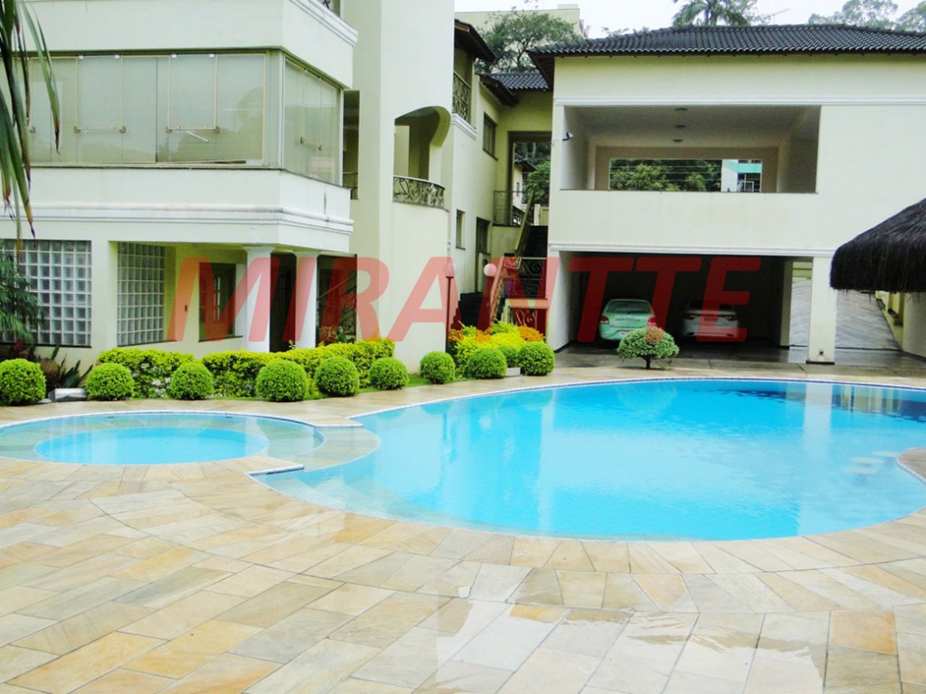 Sobrado de 885m² com 3 quartos em Horto Florestal