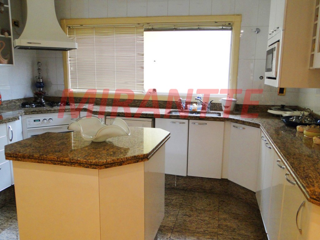 Sobrado de 885m² com 3 quartos em Horto Florestal