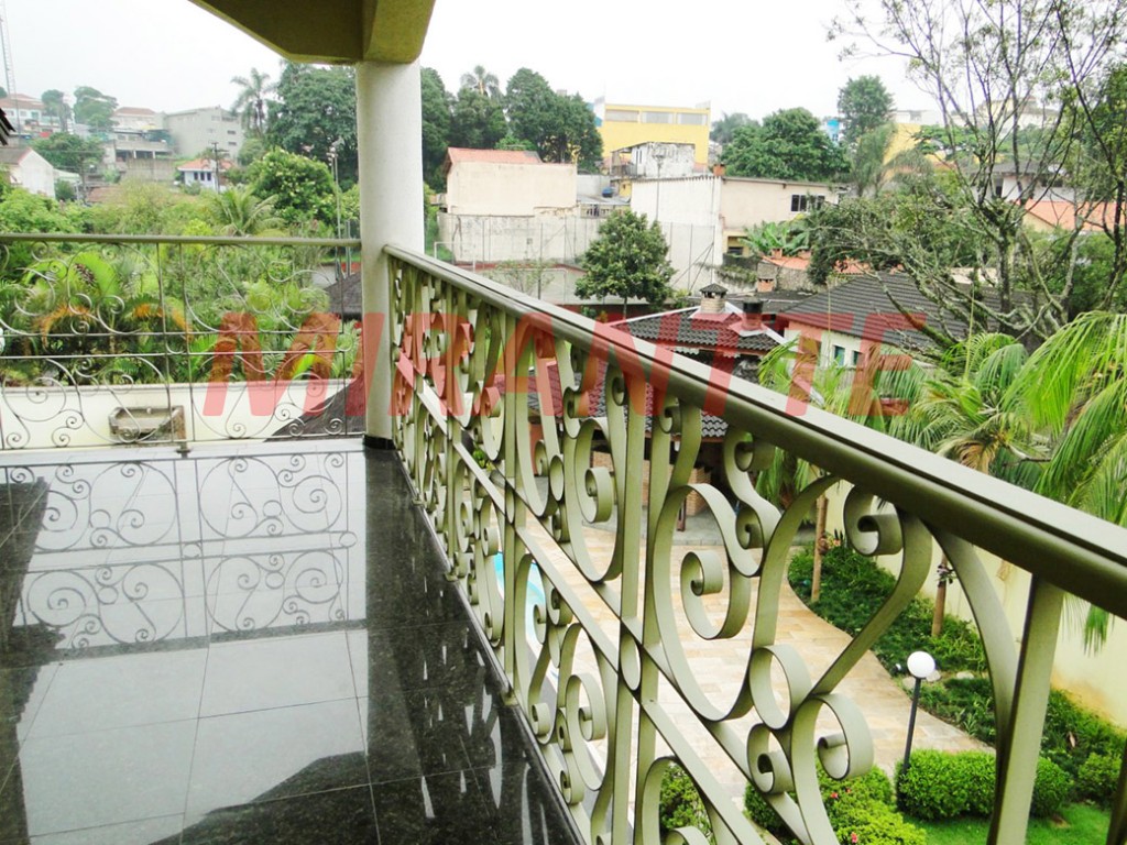 Sobrado de 885m² com 3 quartos em Horto Florestal