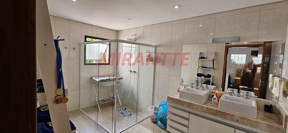 Cond. fechado de 315m² com 4 quartos em Palmas Do Tremembé