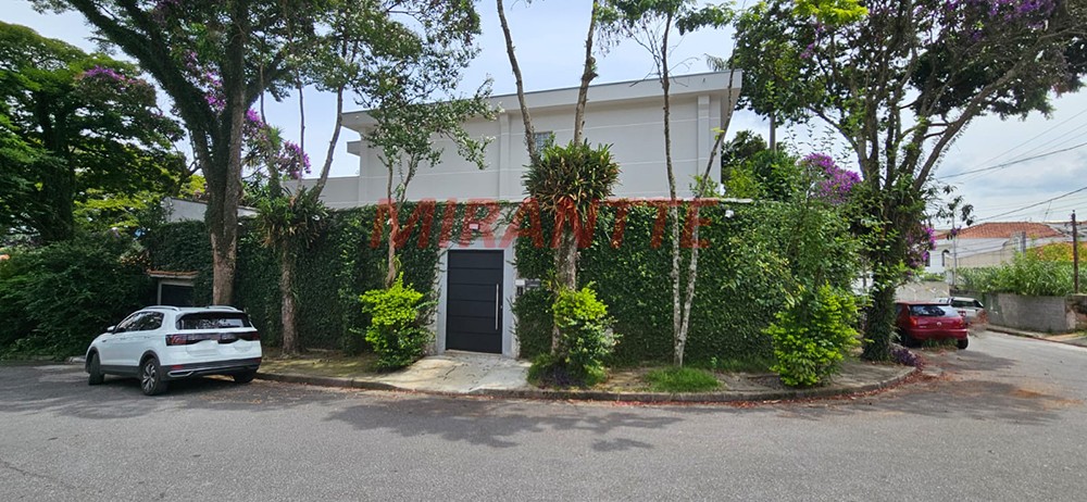 Cond. fechado de 315m² com 4 quartos em Palmas Do Tremembé