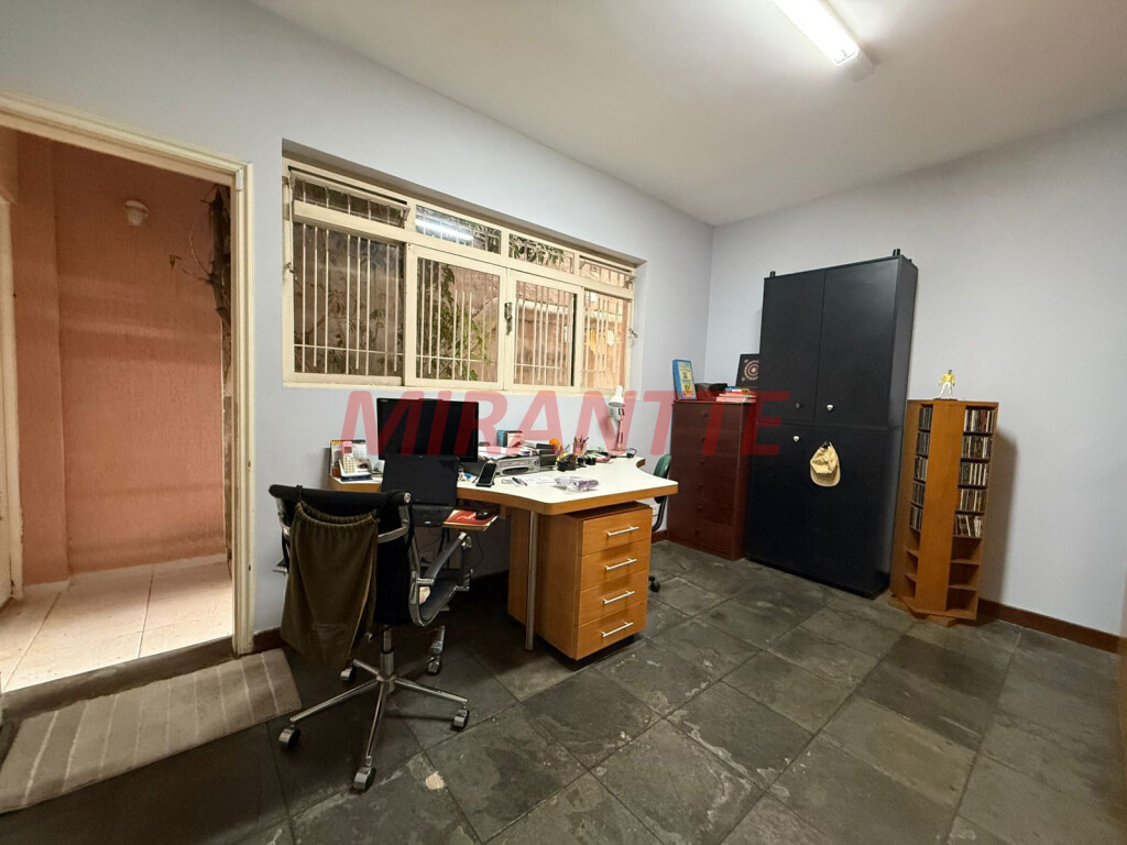 Sobrado de 360m² com 4 quartos em Jardim Floresta