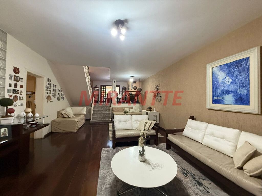 Sobrado de 360m² com 4 quartos em Jardim Floresta