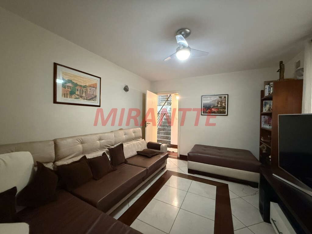 Sobrado de 360m² com 4 quartos em Jardim Floresta