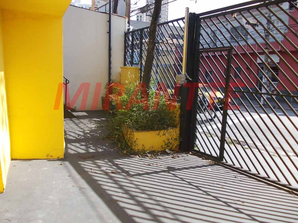 Comercial de 240m² em Santana
