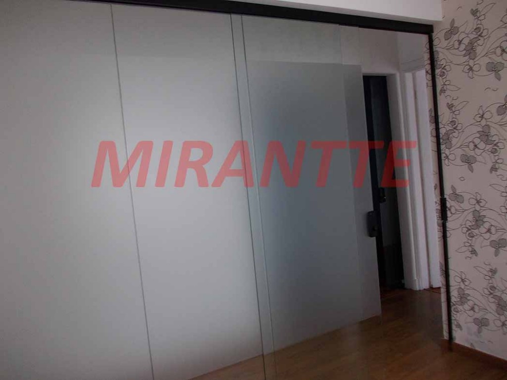 Comercial de 240m² em Santana