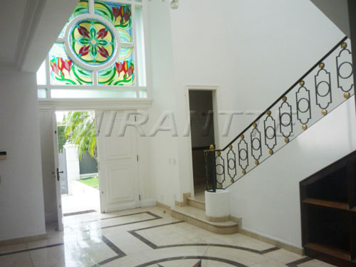 Sobrado de 1200m² com 5 quartos em Morumbi