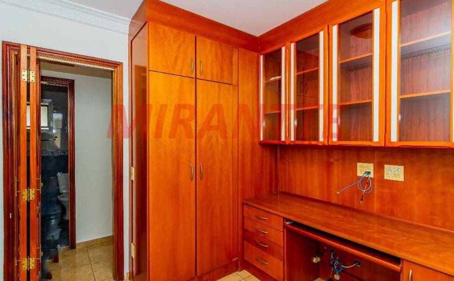 Apartamento de 70m² com 3 quartos em Chora Menino