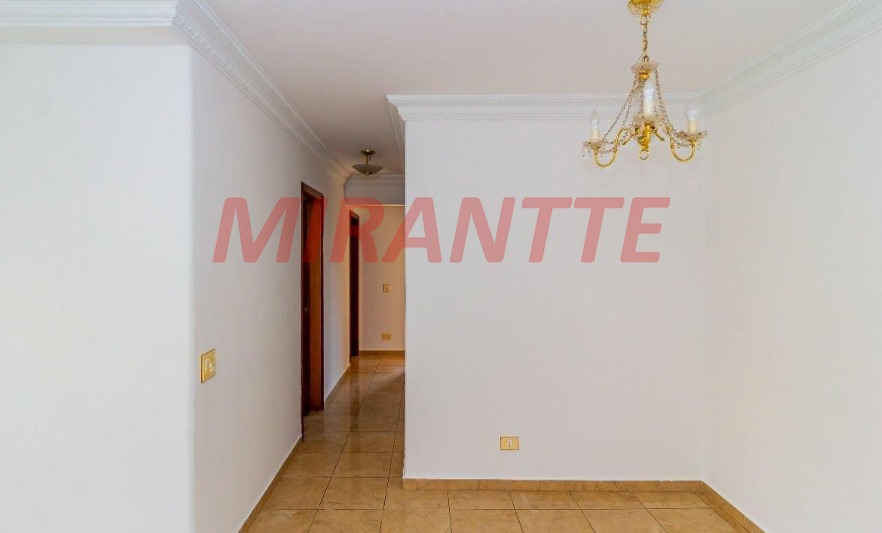 Apartamento de 70m² com 3 quartos em Chora Menino