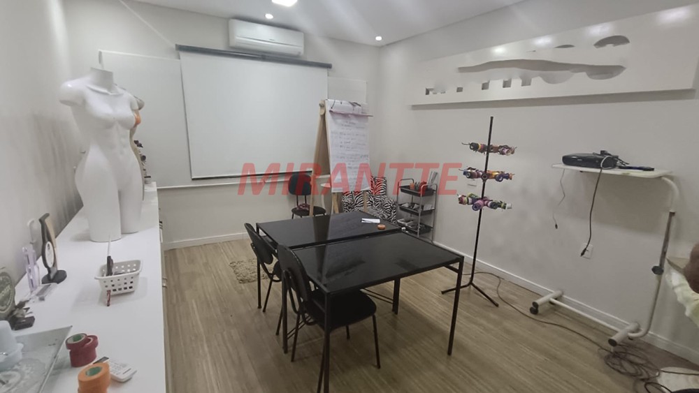 Sobrado de 30m² com 5 quartos em Santana