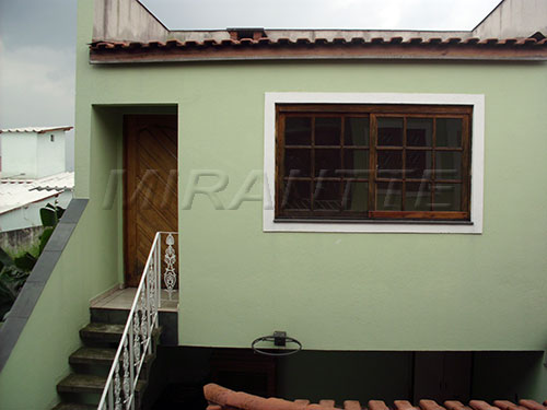 Sobrado de 270m² com 3 quartos em Vila Mazzei