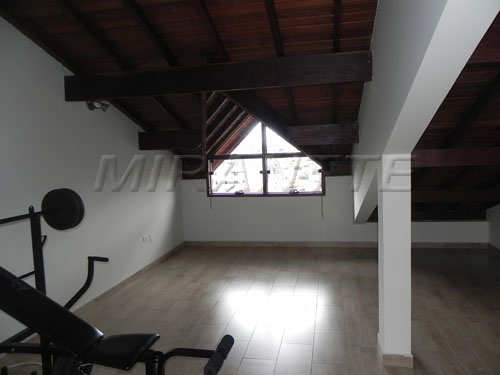 Sobrado de 225m² com 3 quartos em Mandaqui