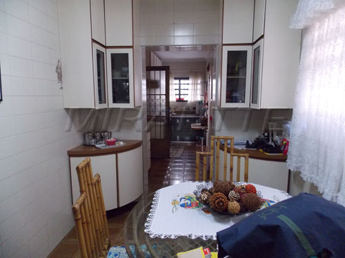 Sobrado de 330m² com 4 quartos em Santana