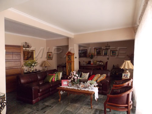 Sobrado de 330m² com 4 quartos em Santana
