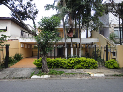 Sobrado de 420m² com 4 quartos em Vila Madalena