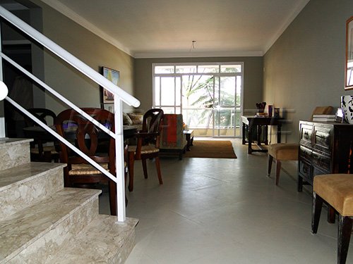 Sobrado de 360m² com 5 quartos em Jardim Bibi