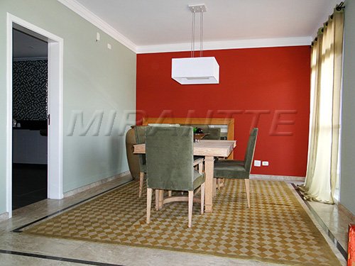 Sobrado de 360m² com 5 quartos em Jardim Bibi