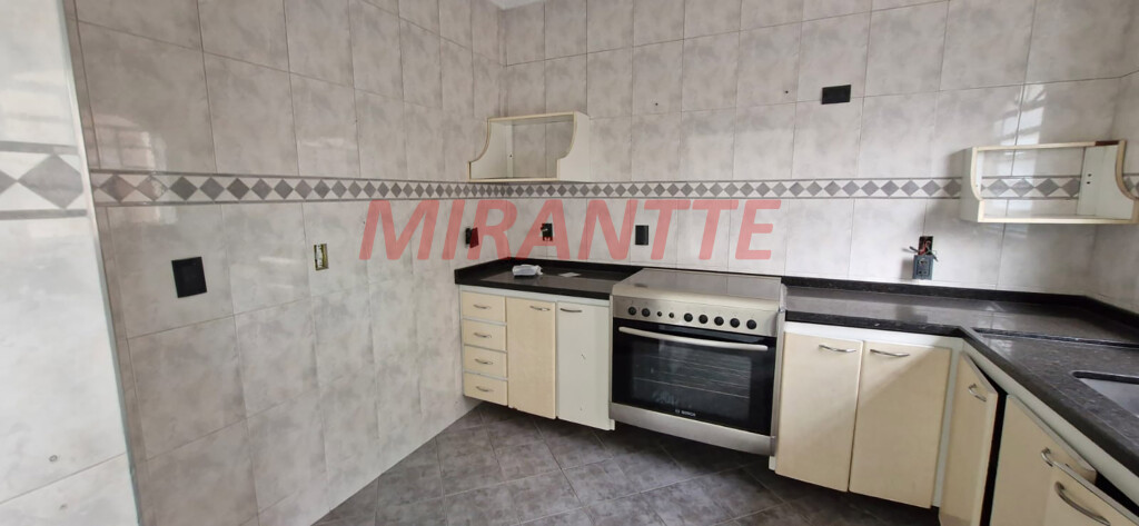 Sobrado de 299m² com 4 quartos em Vila Medeiros