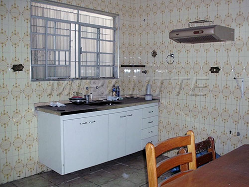 Sobrado com 4 quartos em Jardim Brasil