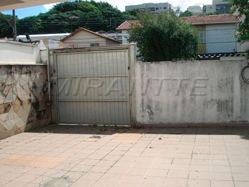 Sobrado de 336m² com 3 quartos em Santana