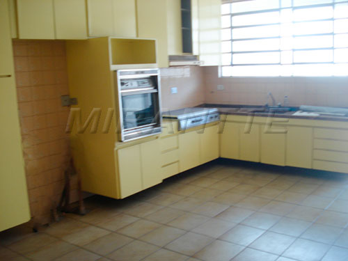 Sobrado de 336m² com 3 quartos em Santana