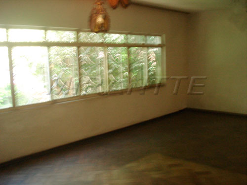Sobrado de 336m² com 3 quartos em Santana