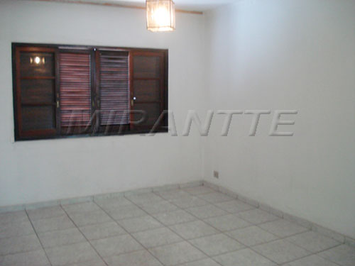 Sobrado de 336m² com 3 quartos em Santana
