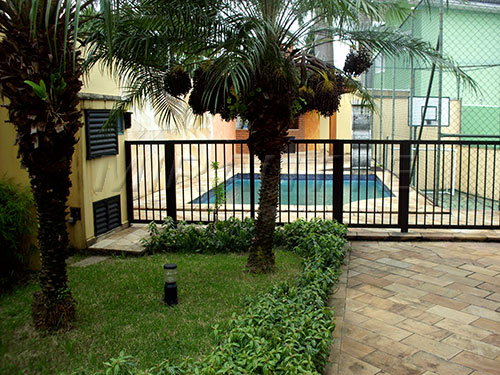 Sobrado de 540m² com 3 quartos em Jardim Virginia Bianca