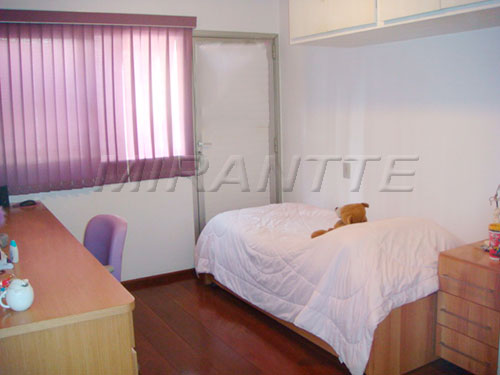 Apartamento de 190m² com 4 quartos em Água Fria