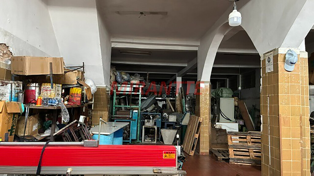 Comercial de 700m² em Vila Maria