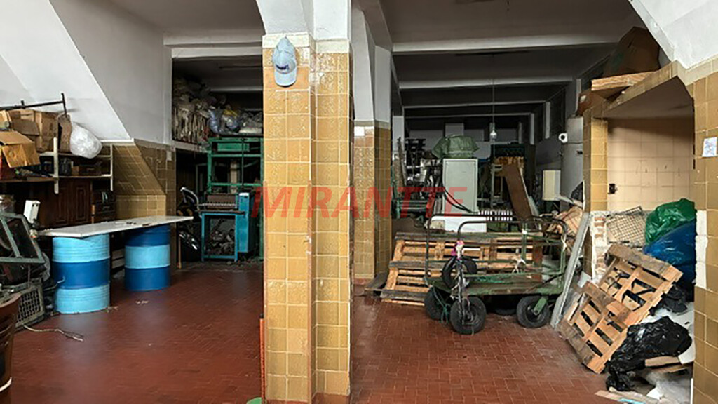 Comercial de 700m² em Vila Maria