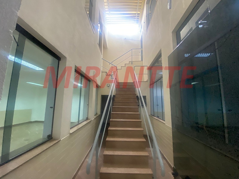 Comercial de 486m² em Santana
