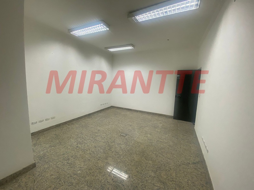 Comercial de 486m² em Santana