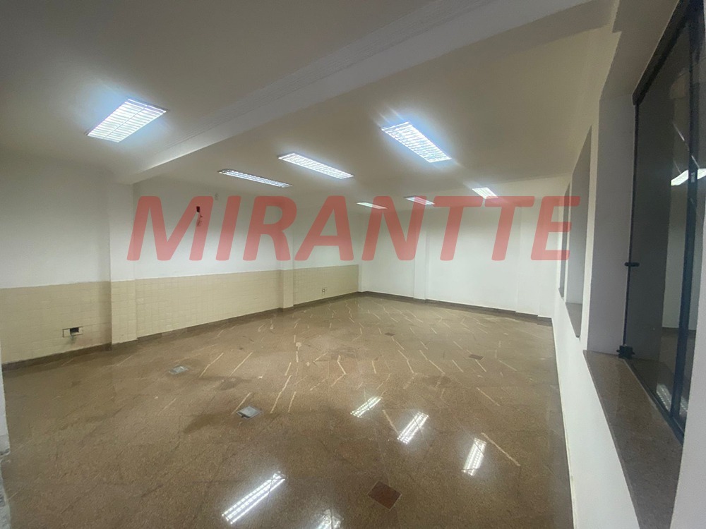 Comercial de 486m² em Santana