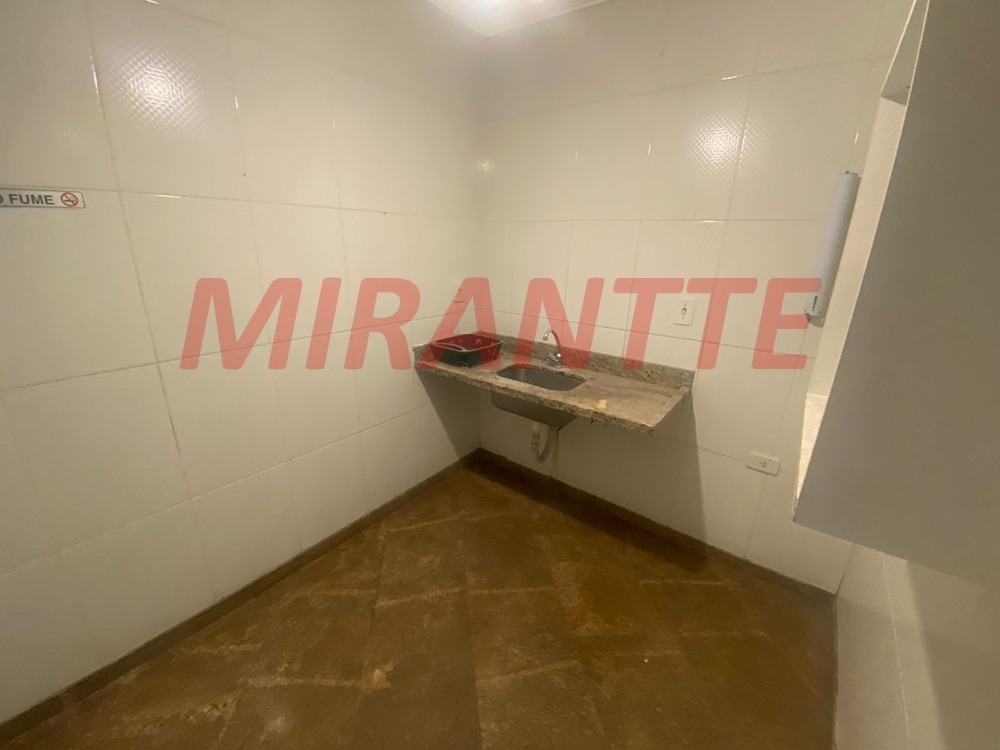 Comercial de 486m² em Santana