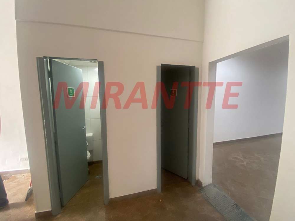 Comercial de 486m² em Santana