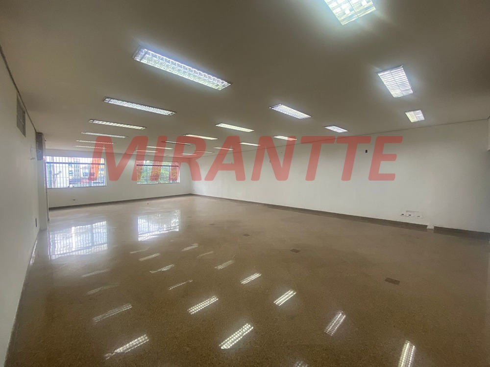 Comercial de 486m² em Santana