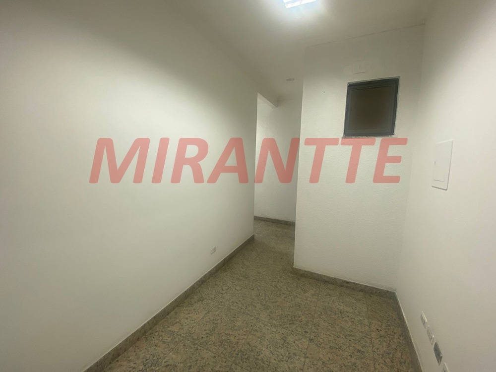 Comercial de 486m² em Santana