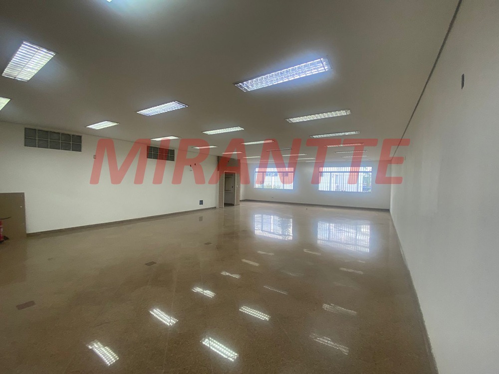 Comercial de 486m² em Santana