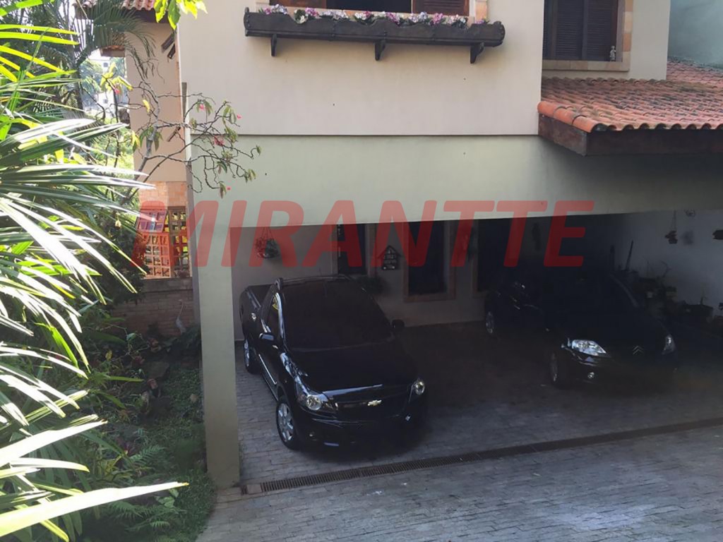 Sobrado de 260m² com 3 quartos em Tremembe