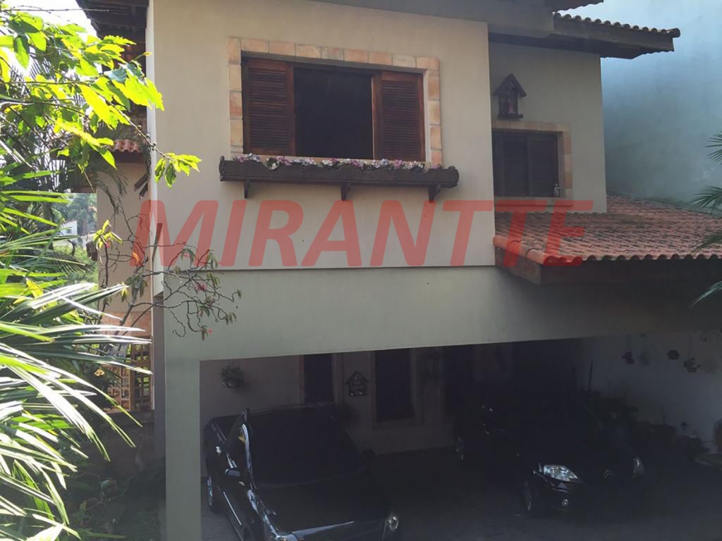 Sobrado de 260m² com 3 quartos em Tremembe