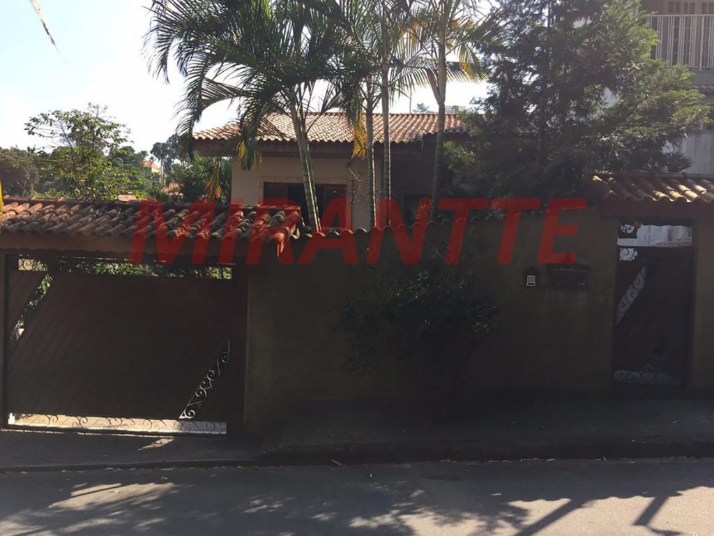 Sobrado de 260m² com 3 quartos em Tremembe